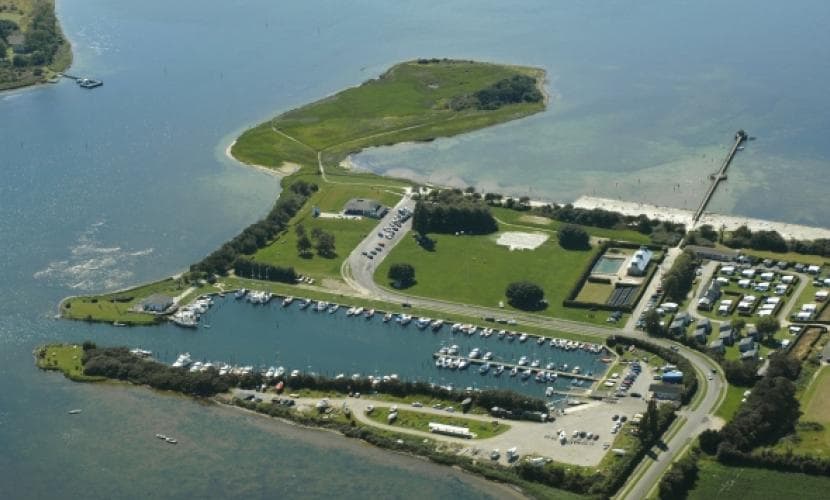 HESTEHOVED LYSTBÅDEHAVN