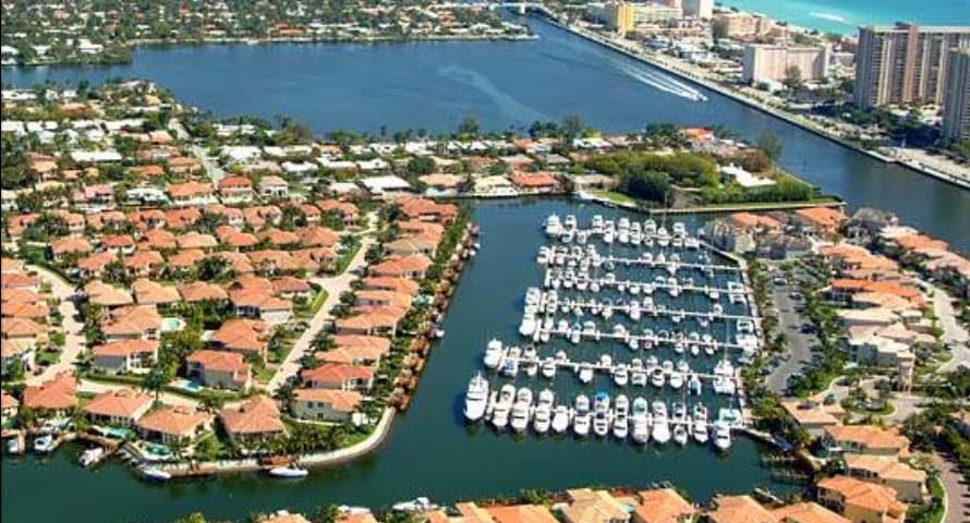 Loggerhead Marina – Hollywood Marina