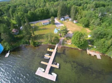Lakeview Cottages & Marina