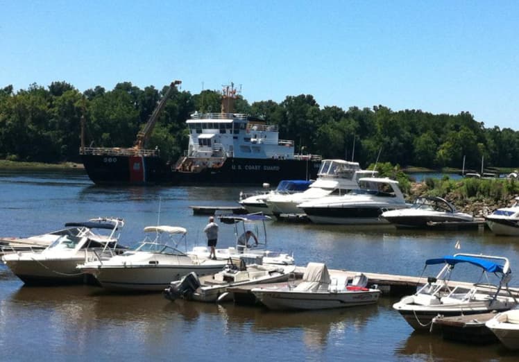 Ross Marine Service, Trenton