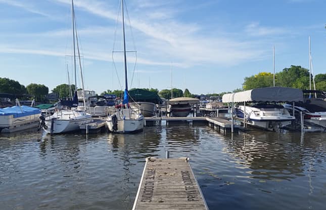 Westport Marine, WI