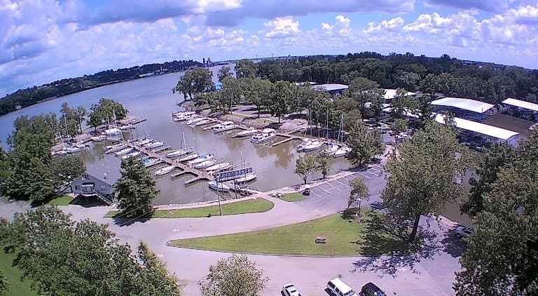 Harbor Point Yacht Club