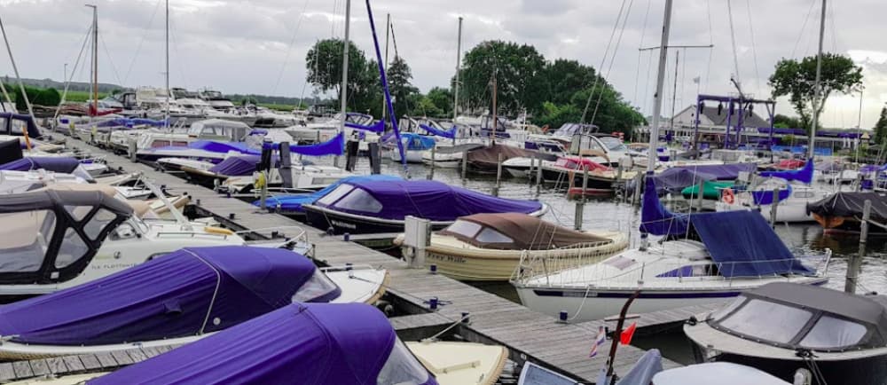 Recreatiecentrum and Marina Mijnden