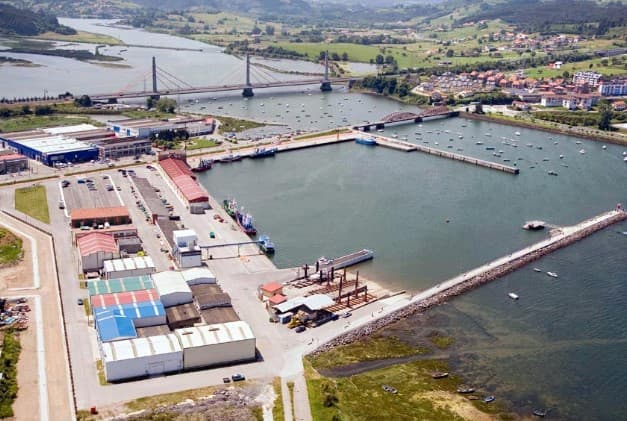 Puerto deportivo y pesquero de Colindres