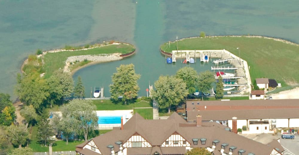 Beach Grove Golf & Country Club Ltd.