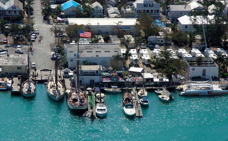 SCHOONER WHARF BAR marina