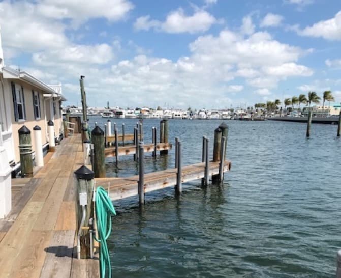 Harborside Motel & Marina