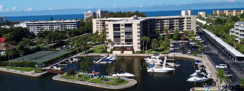 Harbor Towers Yacht & Racquet Club