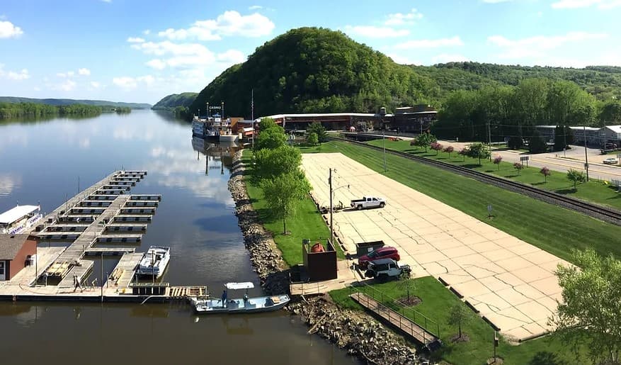 Marquette Marina, LLP