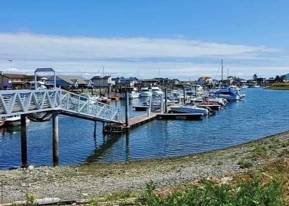 Sandy Point Marina