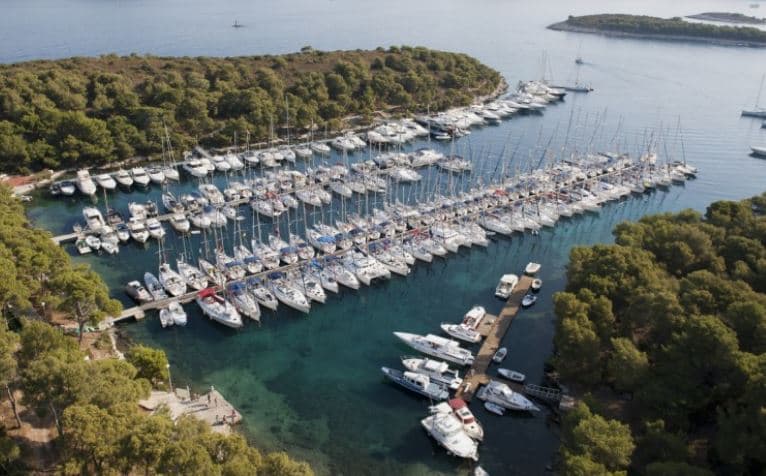 MARINA ACI Marina Palmižana