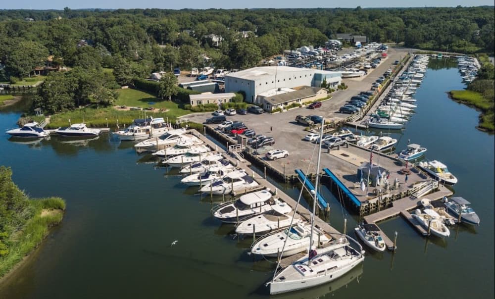 Strong's Marine Mattituck Bay 
