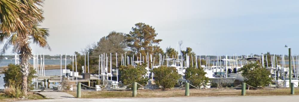 L R Rose Marina and Boatworks