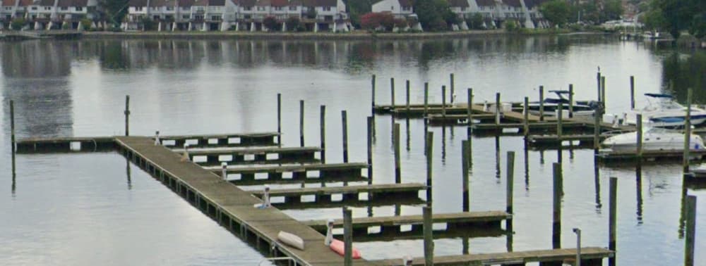 Poole's Grant Marina