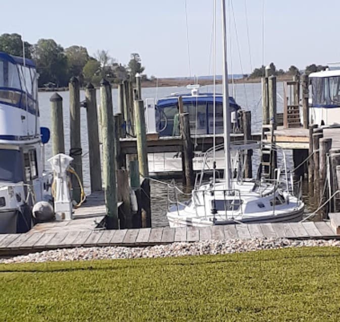 Warwick Yacht and Country Club