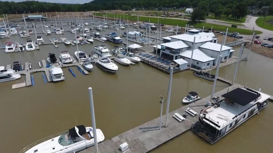 Manhattan Harbour Yacht Club