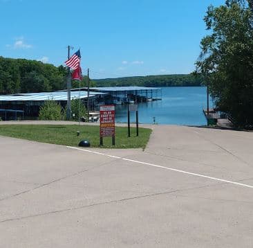 Leatherwood Resort & Marina & Pirates Cove Restaurant