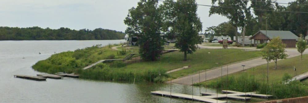 Joe's Horseshoe Marina