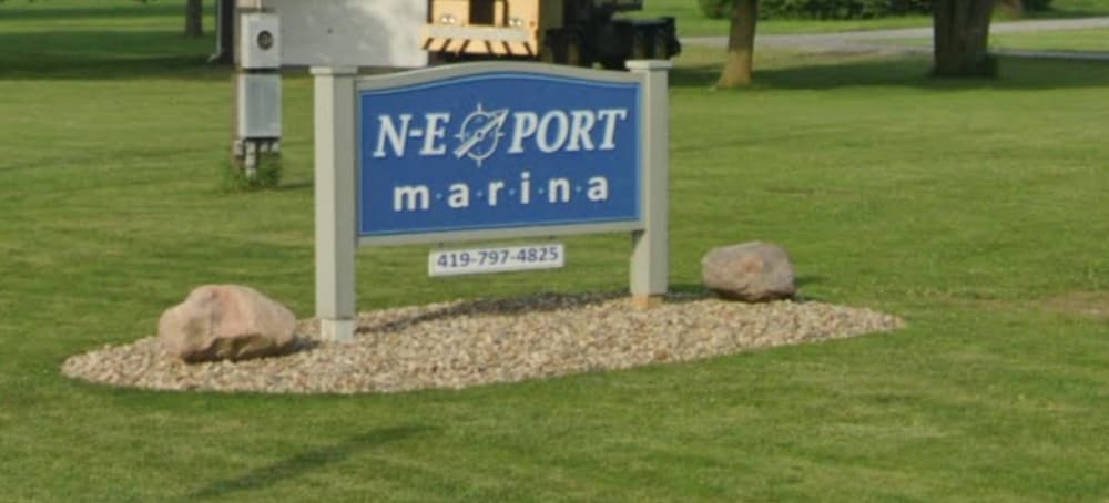 N E Port Marina
