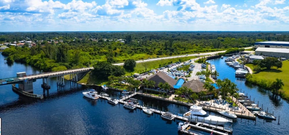 Hinckley Yacht Services, Fort Myers, Florida