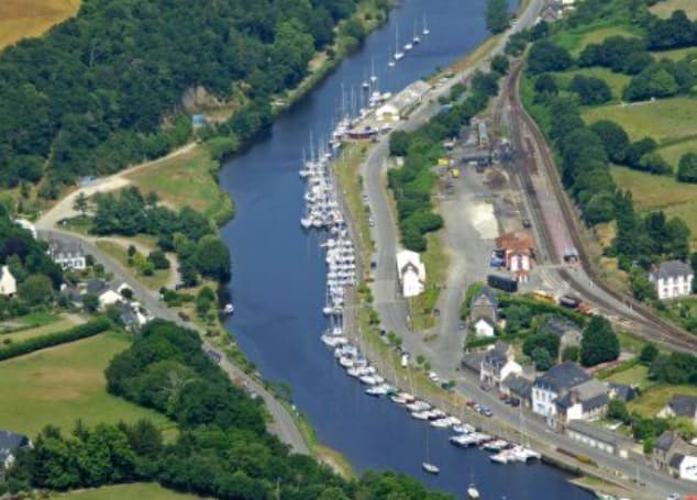 THE PORT OF PONTRIEUX