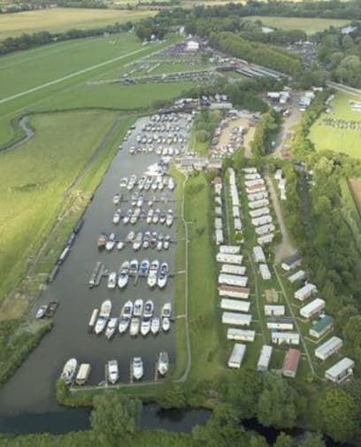 Racecourse Marina Windsor