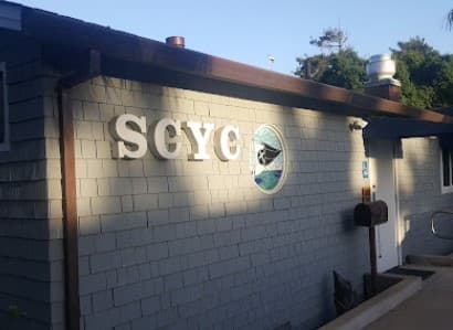 Santa Cruz Yacht Club Hoist