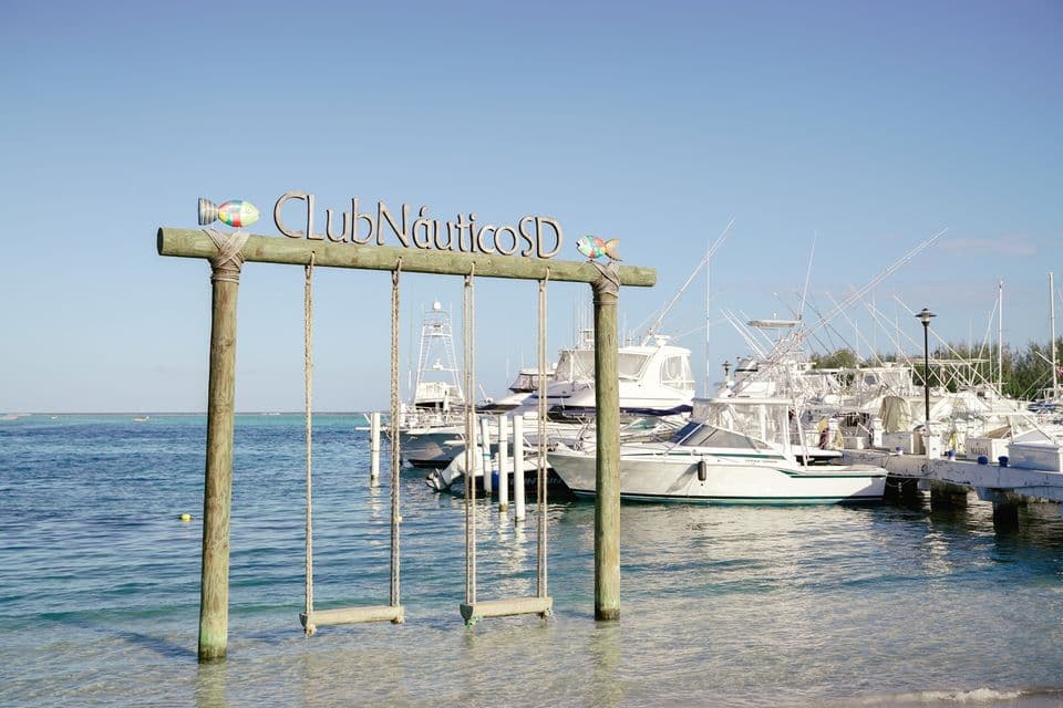  Service Marina and Club Nautico de Santo Domingo Inc.