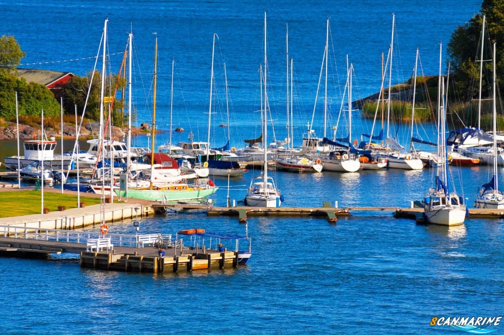 Marina and Yacht Club "Krestovsky"