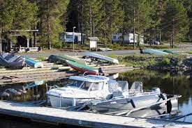 Services in the port of Uito  //   Martinlahden satama