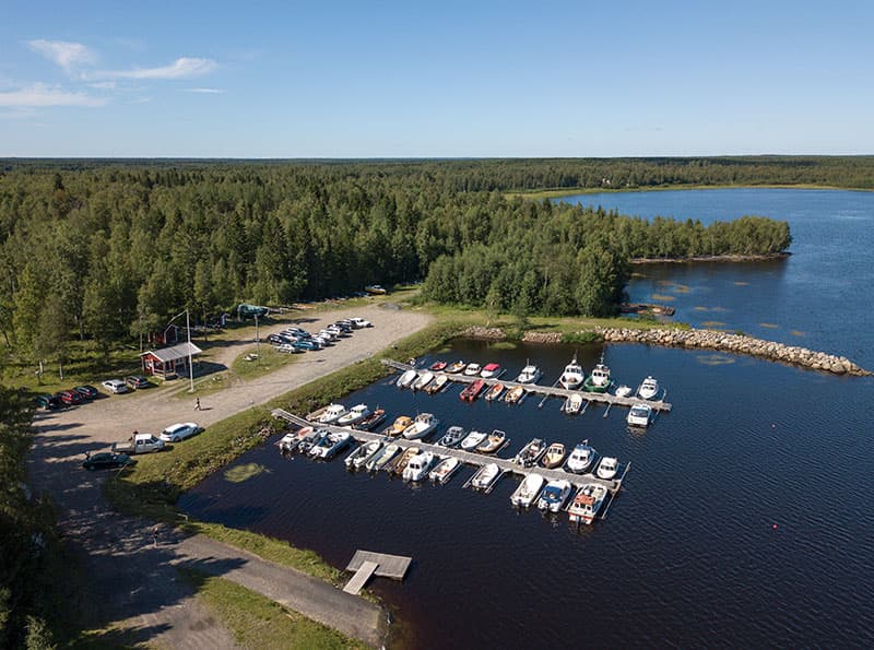 Salmis småbåtshamn