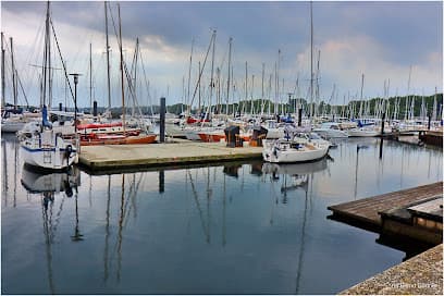 Yacht World White Wiek